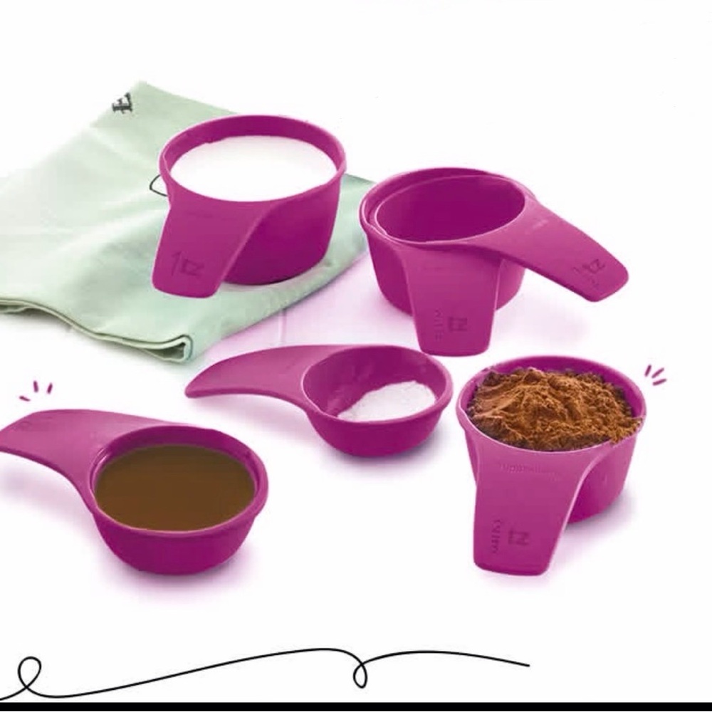 Tupperware Set of  6 Purple Burgundy Measuring Cups